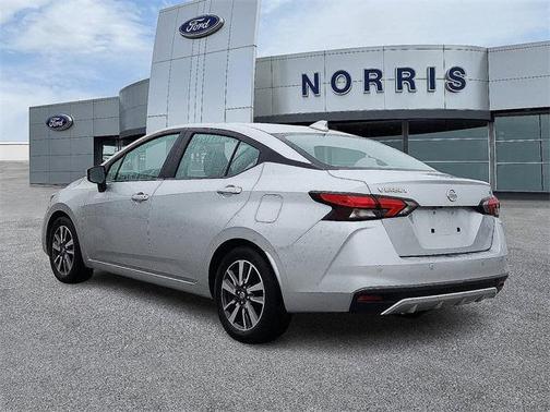 2022 Nissan Versa 1.6 SV