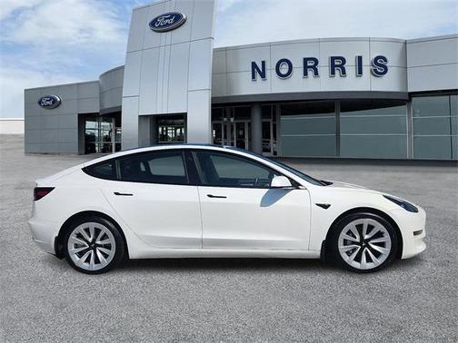 2022 Tesla Model 3 Base
