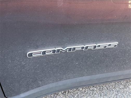2023 Jeep Compass Latitude Lux