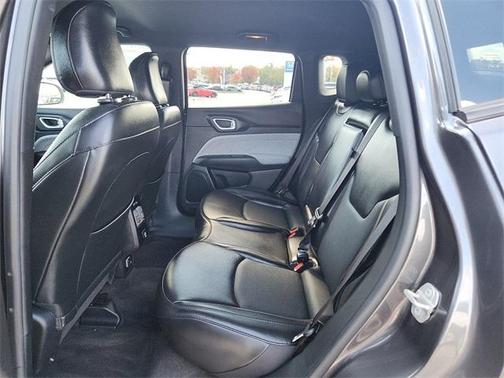 2023 Jeep Compass Latitude Lux