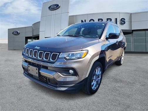 2023 Jeep Compass Latitude Lux