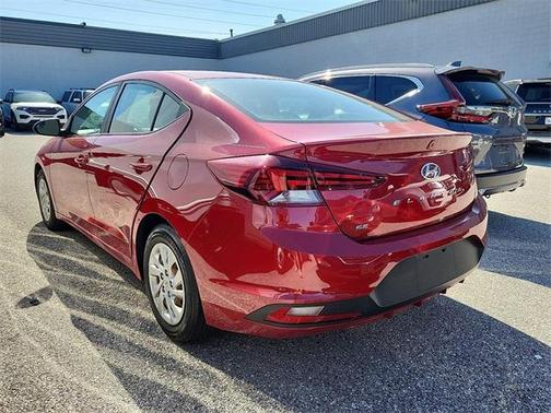 2020 Hyundai ELANTRA SE