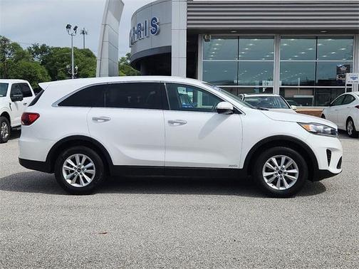 2020 Kia Sorento LX