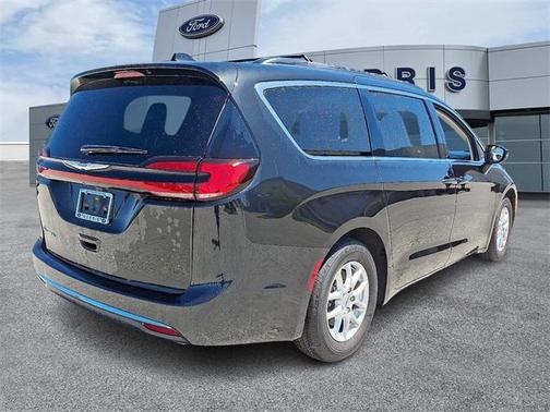 2022 Chrysler Pacifica Touring-L