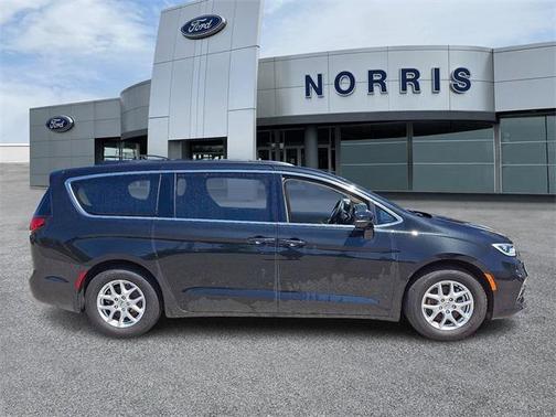 2022 Chrysler Pacifica Touring-L
