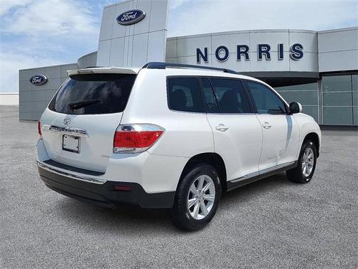 2012 Toyota Highlander SE