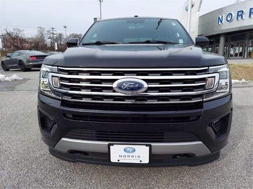Photo 2 of 13 of 2019 Ford Expedition XLT