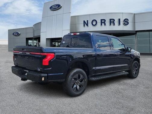2025 Ford F-150 Lightning LARIAT