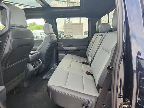 2025 Ford F-150 Lightning LARIAT
