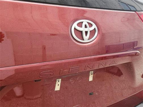 2018 Toyota Sienna 