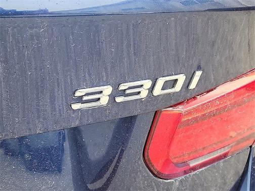 2017 BMW 330 i xDrive