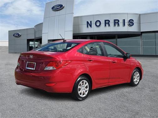 2013 Hyundai Accent GLS