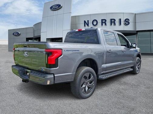 2025 Ford F-150 Lightning Flash