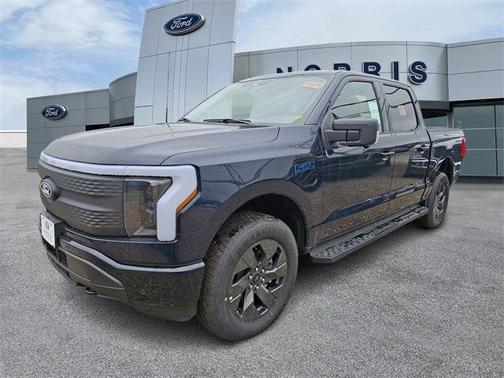 2025 Ford F-150 Lightning Flash