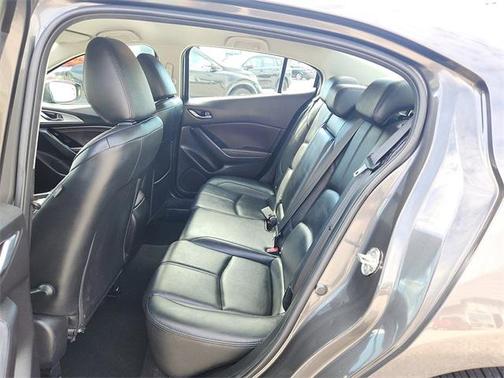2018 Mazda Mazda3 Touring