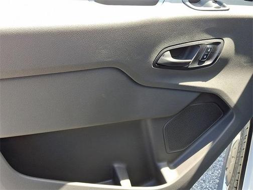 2025 Ford Transit-250 148 WB Medium Roof Cargo