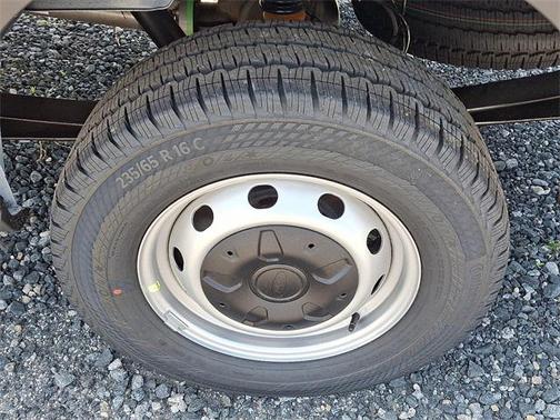 2025 Ford Transit-250 148 WB Medium Roof Cargo