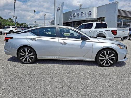 2022 Nissan Altima 2.5 SR