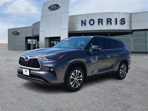 2022 Toyota Highlander Hybrid 