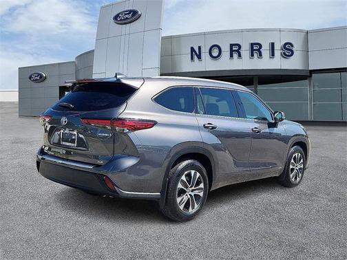 2022 Toyota Highlander Hybrid Hybrid XLE