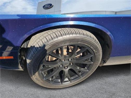 2017 Dodge Challenger SXT