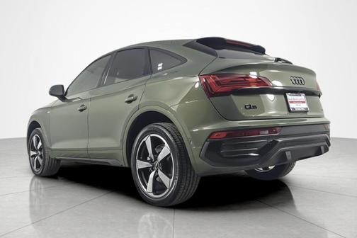 District Green 2023 Audi Q5 45 S line Prestige