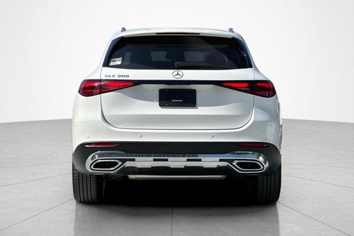 Polar White 2025 Mercedes-Benz GLC 300 Base