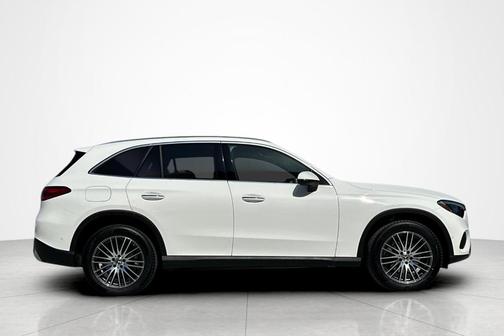 Polar White 2025 Mercedes-Benz GLC 300 Base