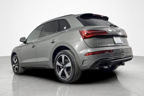 Chronos Gray Metallic 2023 Audi Q5 45 S line Premium Plus