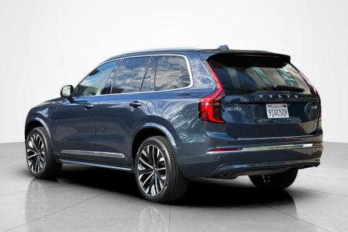Blue 2025 Volvo XC90 Plug-In Hybrid T8 Ultra 7-Seater