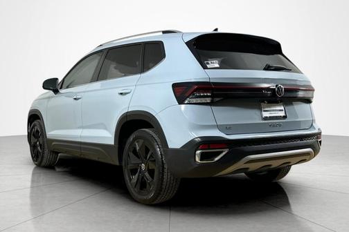 Alpine Grey 2025 Volkswagen Taos 1.5T SE