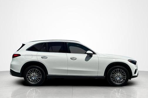 Polar White 2026 Mercedes-Benz GLC 300 Base 4MATIC