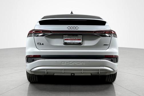 Glacier White Metallic 2025 Audi Q4 e-tron 55 quattro Premium