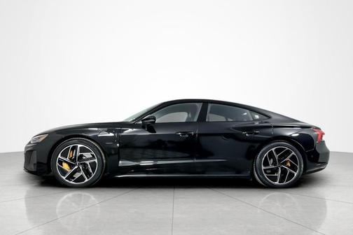 Mythos Black Metallic 2024 Audi RS e-tron GT Base