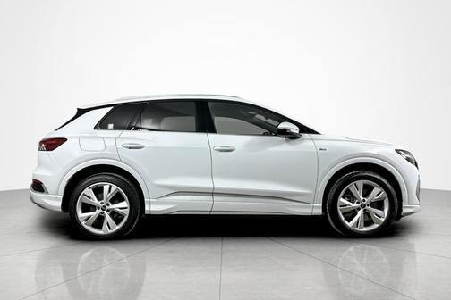 Glacier White Metallic 2023 Audi Q4 e-tron 50 Premium