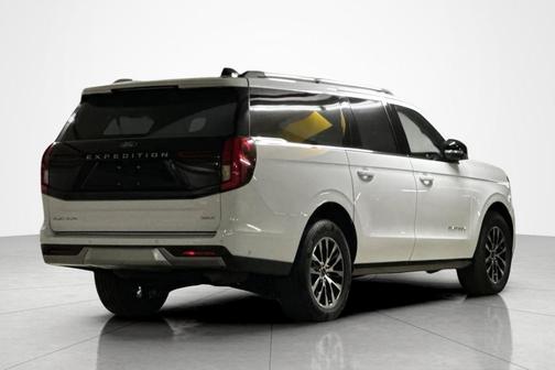 Oxford White 2025 Ford Expedition Max Platinum