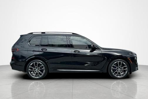 Black Sapphire Metallic 2024 BMW X7 M60i