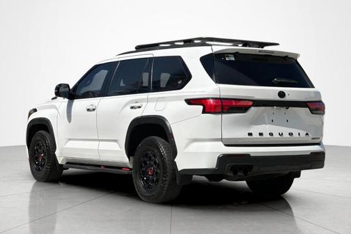 Ice 2025 Toyota Sequoia SR5