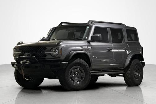 Carbonized Gray Metallic 2024 Ford Bronco Everglades