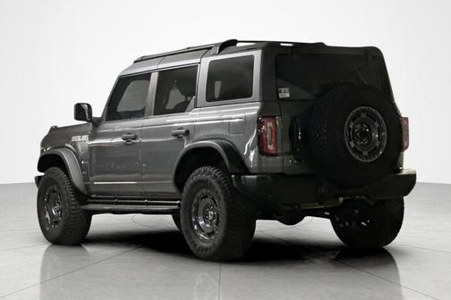 Carbonized Gray Metallic 2024 Ford Bronco Everglades