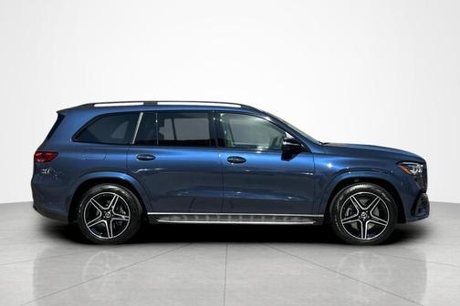 Twilight Blue Metallic 2026 Mercedes-Benz GLS 450 4MATIC