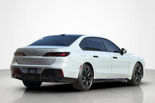 Gray 2023 BMW 740 i