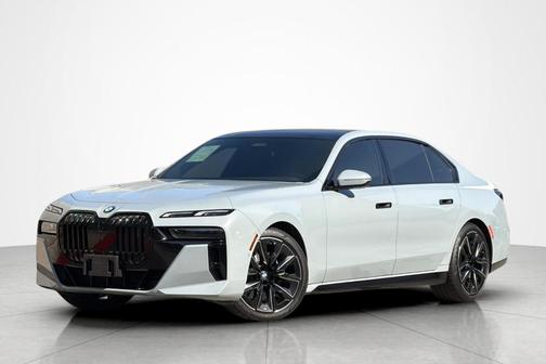 Gray 2023 BMW 740 i