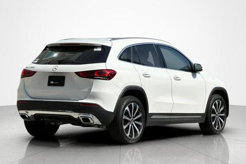 Polar White 2023 Mercedes-Benz GLA 250 Base