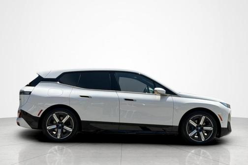 White 2022 BMW iX xDrive50