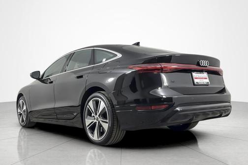 Mythos Black Metallic 2025 Audi A6 e-tron Premium