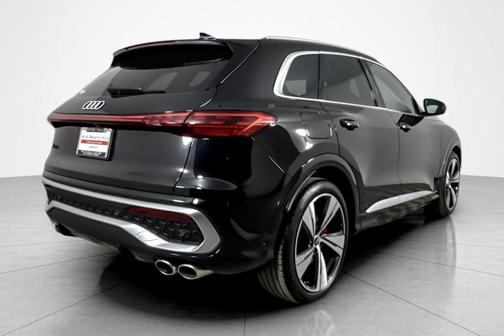 Mythos Black Metallic 2025 Audi SQ5 3.0T quattro Premium