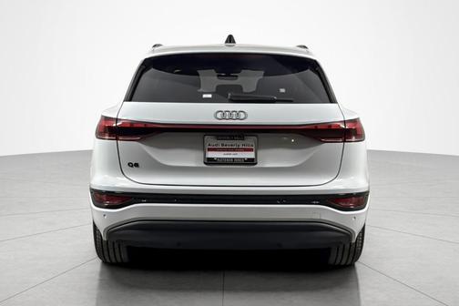 Glacier White Metallic 2025 Audi Q6 e-tron Premium