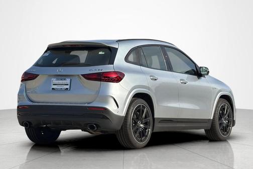Cirrus Silver Metallic 2026 Mercedes-Benz AMG GLA 35 Base