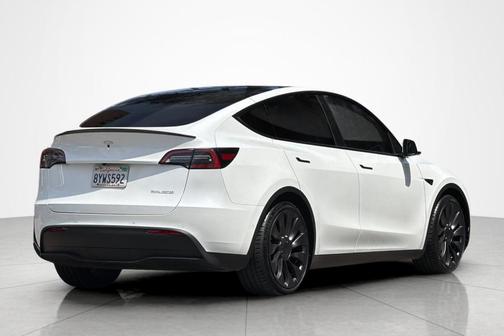 Arctic White 2021 Tesla Model Y Performance